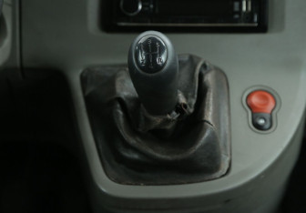 Подержанный автомобиль Renault Kangoo 2008 года (15 фото)