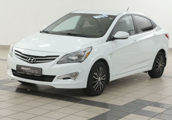 Подержанный автомобиль Hyundai Solaris Sedan 2014 года (8 фото)