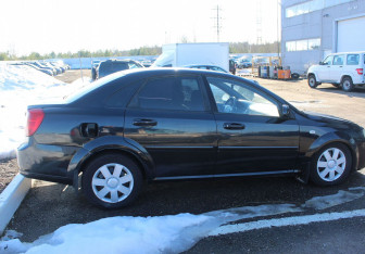 Подержанный автомобиль Chevrolet Lacetti Sedan 2008 года (8 фото)