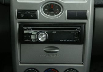 Подержанный автомобиль LADA (ВАЗ) Priora Wagon 2011 года (13 фото)