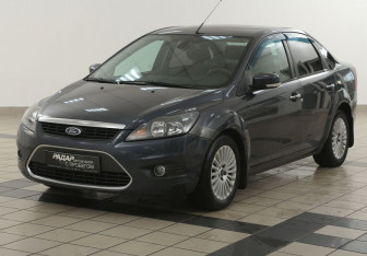 Подержанный автомобиль Ford Focus Hatchback 2010 года (8 фото)