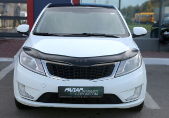 Подержанный автомобиль Kia Rio Sedan 2012 года (2 фото)