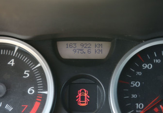 Подержанный автомобиль Renault Megane Sedan 2008 года (18 фото)