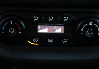 Подержанный автомобиль LADA (ВАЗ) Vesta Sedan 2016 года (15 фото)