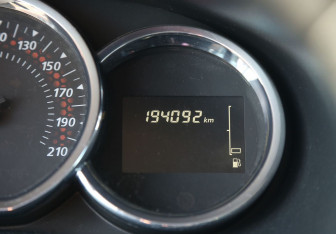 Подержанный автомобиль Renault Sandero 2019 года (17 фото)