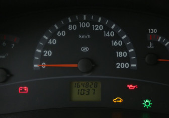 Подержанный автомобиль LADA (ВАЗ) Kalina Sedan 2010 года (17 фото)