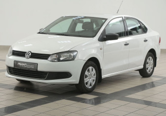 Подержанный автомобиль Volkswagen Polo Sedan 2013 года (8 фото)