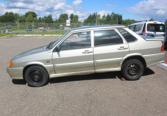 Подержанный автомобиль LADA (ВАЗ) 2115 2006 года (4 фото)