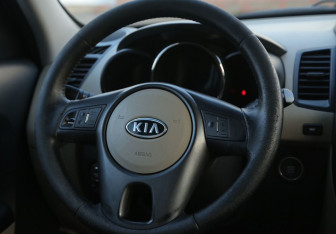 Подержанный автомобиль Kia Soul 2011 года (16 фото)