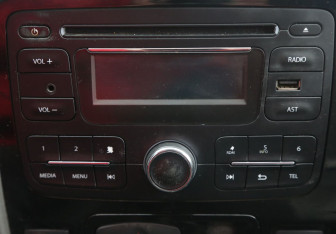 Подержанный автомобиль Renault Duster 2014 года (15 фото)