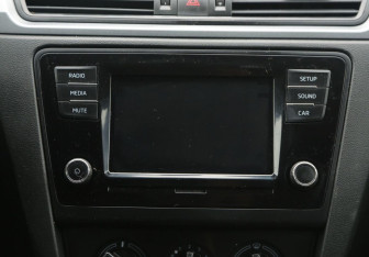 Подержанный автомобиль Skoda Rapid Liftback 2018 года (13 фото)