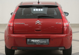 Подержанный автомобиль Citroen C4 Hatchback 2010 года (3 фото)