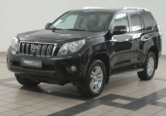 Подержанный автомобиль Toyota Land Cruiser Prado 2011 года (8 фото)