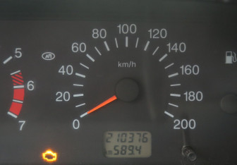 Подержанный автомобиль LADA (ВАЗ) 2112 2006 года (17 фото)