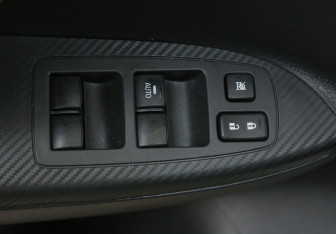 Подержанный автомобиль Mitsubishi Eclipse Cross 2018 года (21 фото)