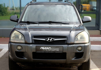 Подержанный автомобиль Hyundai Tucson 2008 года (2 фото)