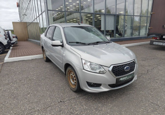 Подержанный автомобиль Datsun on-DO 2015 года (1 фото)