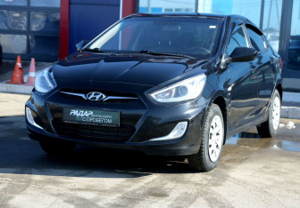 Подержанный автомобиль Hyundai Solaris Sedan 2013 года (3 фото)