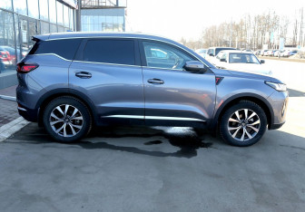Подержанный автомобиль Chery Tiggo 7 Pro Max 2023 года (7 фото)