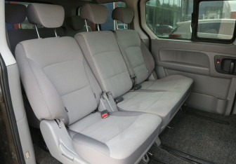 Подержанный автомобиль Hyundai H-1 2008 года (11 фото)