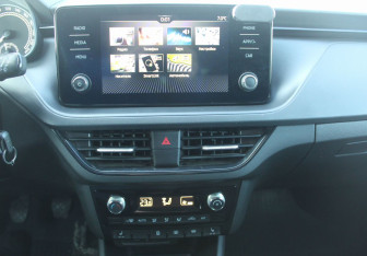 Подержанный автомобиль Skoda Rapid Liftback 2021 года (16 фото)