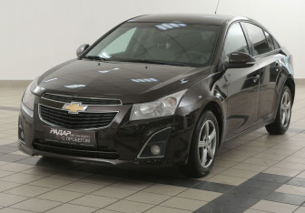 Подержанный автомобиль Chevrolet Cruze Sedan 2015 года (8 фото)