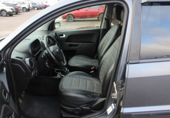 Подержанный автомобиль Ford Fusion 2005 года (10 фото)