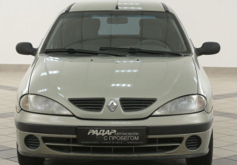 Подержанный автомобиль Renault Megane Wagon 2000 года (6 фото)