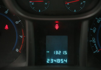 Подержанный автомобиль Chevrolet Orlando 2012 года (18 фото)