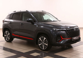 Подержанный автомобиль Changan CS35PLUS 2022 года (1 фото)