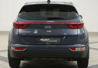 Подержанный автомобиль Kia Sportage 2017 года (3 фото)
