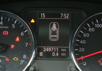 Подержанный автомобиль Nissan Qashqai 2013 года (17 фото)
