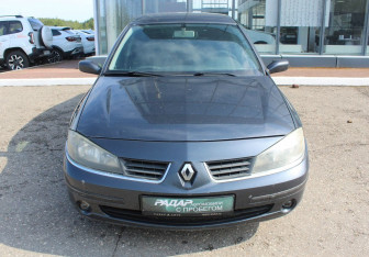 Подержанный автомобиль Renault Laguna Liftback 2007 года (2 фото)