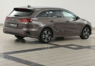 Подержанный автомобиль Kia Ceed Wagon 2019 года (4 фото)