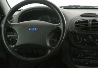 Подержанный автомобиль LADA (ВАЗ) Kalina Hatchback 2007 года (14 фото)