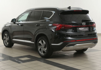 Подержанный автомобиль Hyundai Santa Fe 2021 года (2 фото)