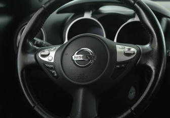 Подержанный автомобиль Nissan Juke 2014 года (16 фото)