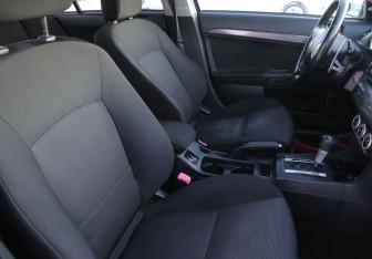 Подержанный автомобиль Mitsubishi Lancer Sedan 2008 года (10 фото)