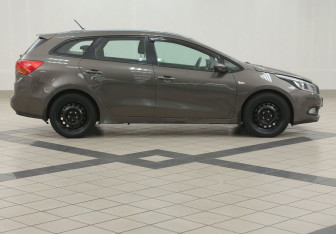 Подержанный автомобиль Kia Ceed Wagon 2013 года (5 фото)