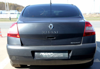 Подержанный автомобиль Renault Megane Sedan 2007 года (5 фото)