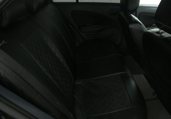 Подержанный автомобиль Nissan Almera Sedan 2006 года (11 фото)