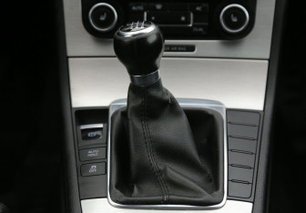 Подержанный автомобиль Volkswagen Passat CC 2011 года (15 фото)