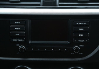 Подержанный автомобиль Kia Rio Sedan 2018 года (23 фото)