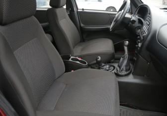 Подержанный автомобиль Chevrolet Niva 2012 года (10 фото)