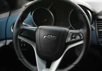 Подержанный автомобиль Chevrolet Cruze Sedan 2012 года (16 фото)