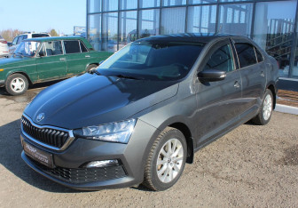 Подержанный автомобиль Skoda Rapid Liftback 2021 года (3 фото)