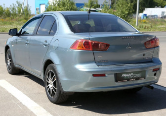 Подержанный автомобиль Mitsubishi Lancer Sedan 2007 года (4 фото)