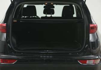 Подержанный автомобиль Kia Sportage 2017 года (9 фото)