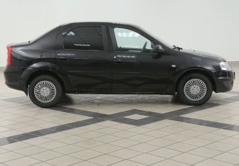 Подержанный автомобиль Renault Logan Sedan 2012 года (5 фото)