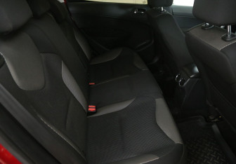 Подержанный автомобиль Peugeot 308 Hatchback 2008 года (11 фото)